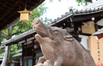 護王神社　猪像